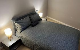 Modern Room Homestay In Apartment With Private Bathroom