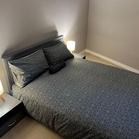Modern Room Homestay In Apartment With Private Bathroom Croydon Esterno foto