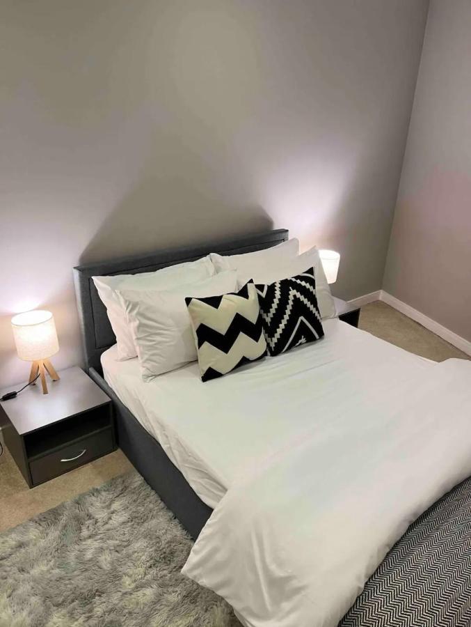 Modern Room Homestay In Apartment With Private Bathroom Croydon Esterno foto